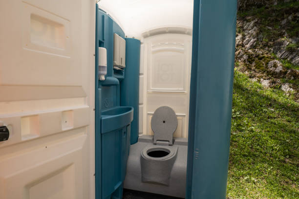 Best Porta potty rental near me  in Clinton, OK